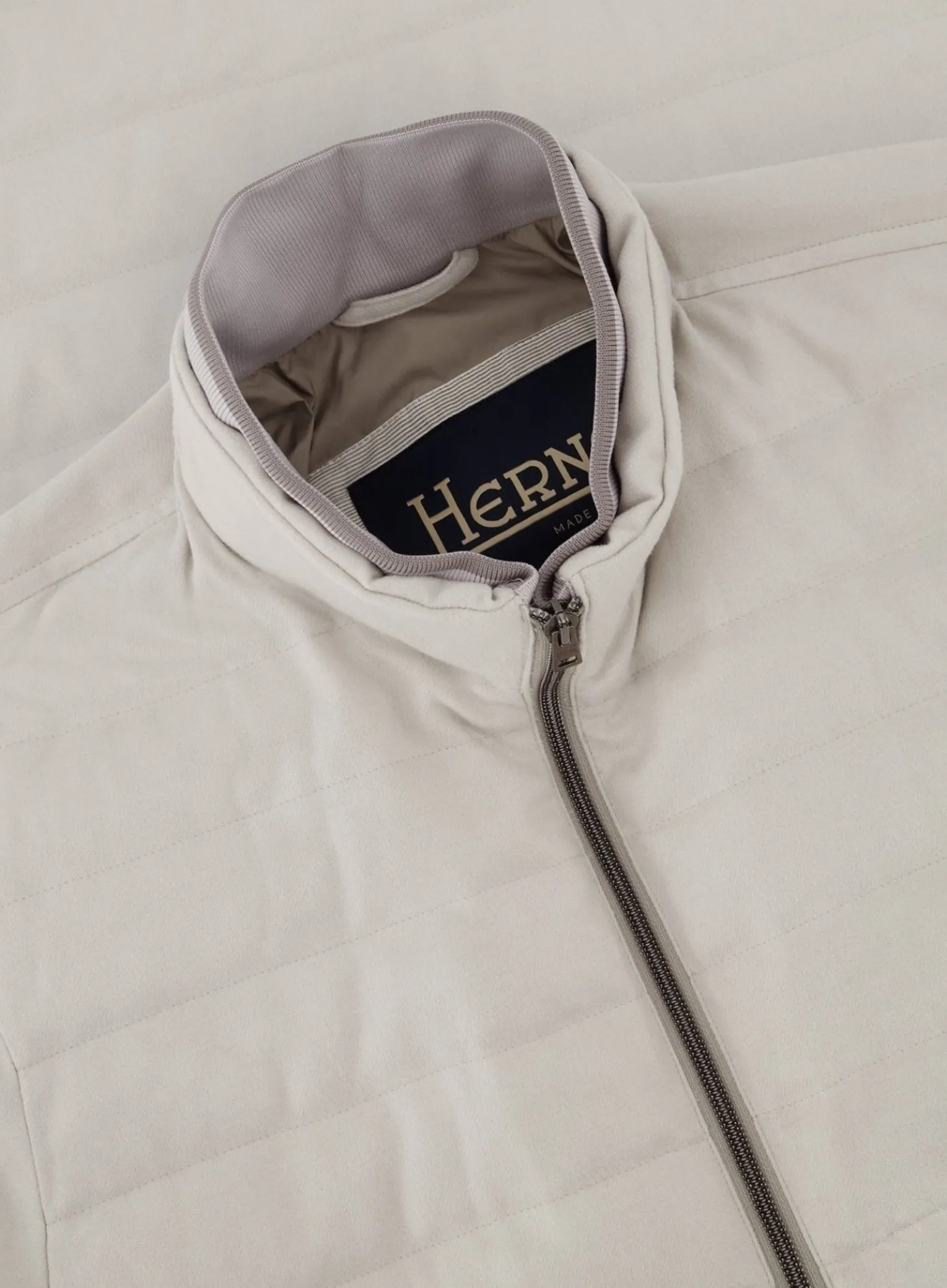 Herno Gewatteerd Jack Van Zijde En Katoen Licht Taupe Best